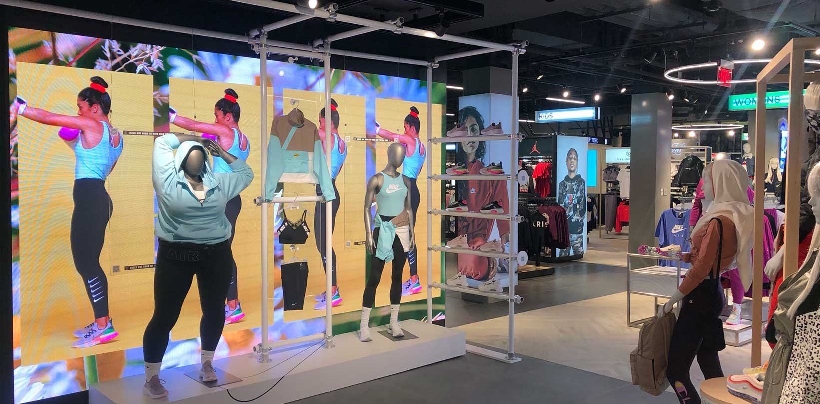 digital-signage-wide-nike